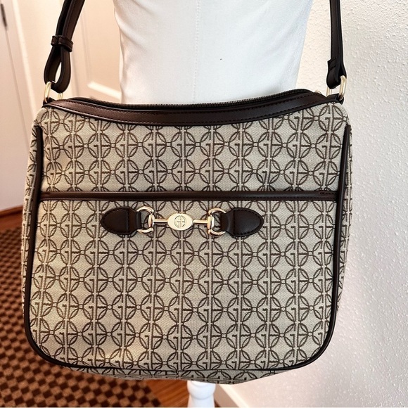 Giani Bernini Horsebit Detail Logo Jacquard Medium Hobo Crossbody Bag Brown - Picture 5 of 14